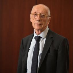 Jean-Louis Péres - Chargé des finances et des affaires juridiques