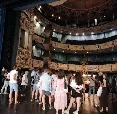 Visite guidée « En scène ! Les théâtres de Pau »