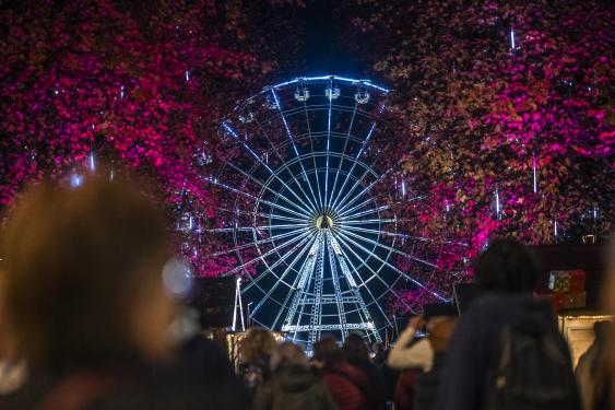 La grande roue sur le Boulevard des Pyrénées 