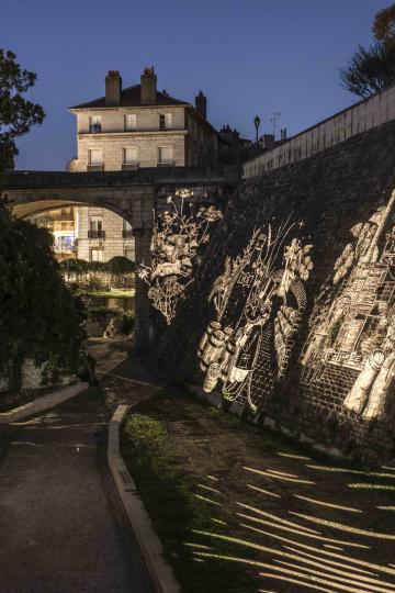 Une nouvelle scénographie lumineuse anime le quartier de la Monnaie